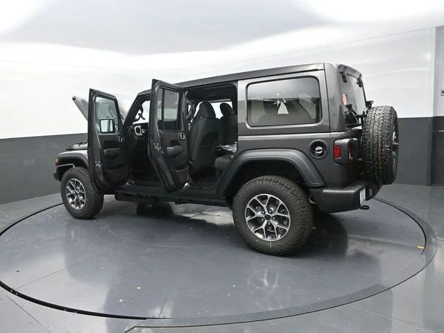New 2026 Granite Crystal Metallic Clear-Coat Exterior Paint Jeep Sport S image 34