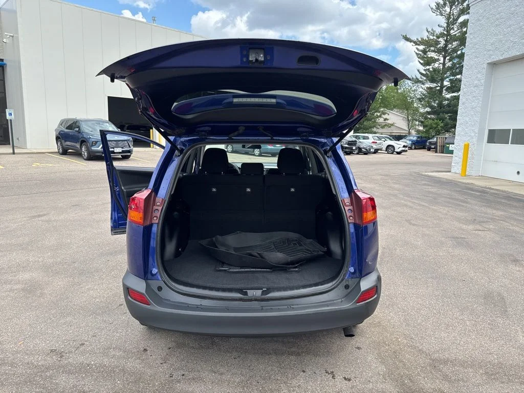 Used 2015 Blue Crush Metallic Toyota XLE image 33