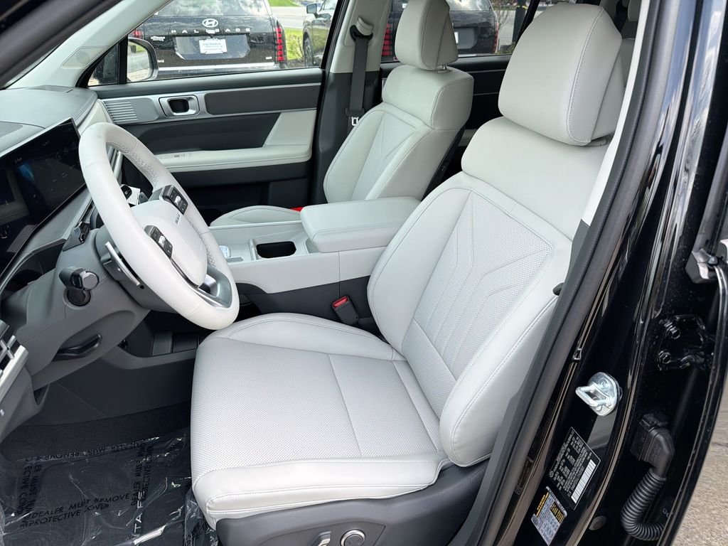 New 2026 Black Hyundai SEL AWD image 13