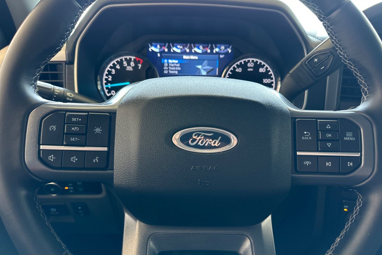 Used 2023 White Ford XLT image 25