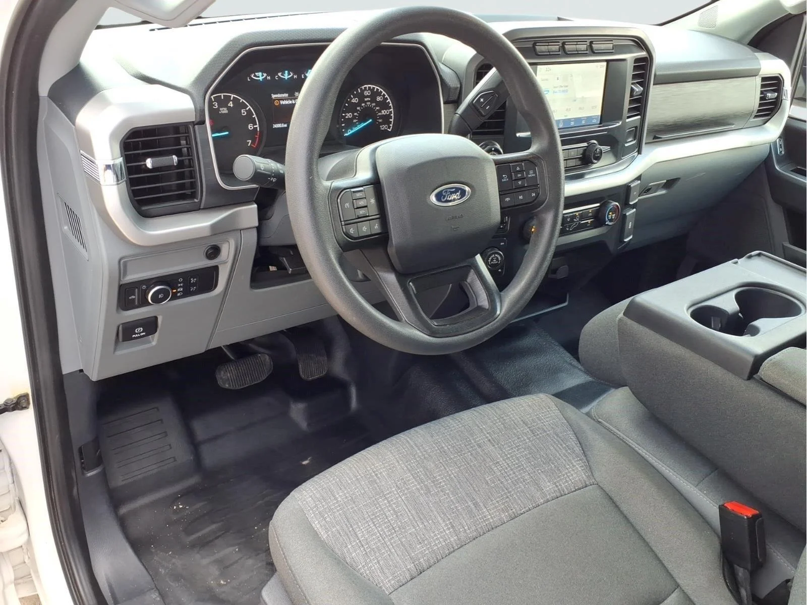 Used 2022 White Ford XL image 16