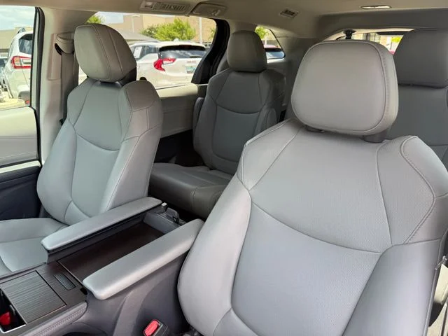 Certified Used 2022 Silver Toyota XLE image 13
