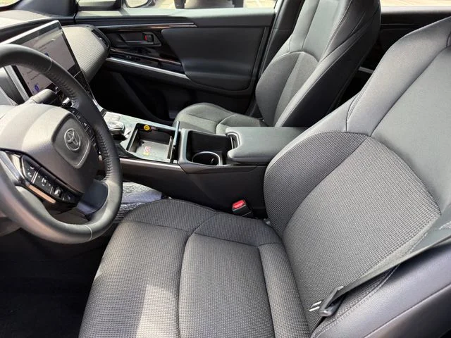 Certified Used 2024 WIND CHILL PEARL Toyota XLE image 12