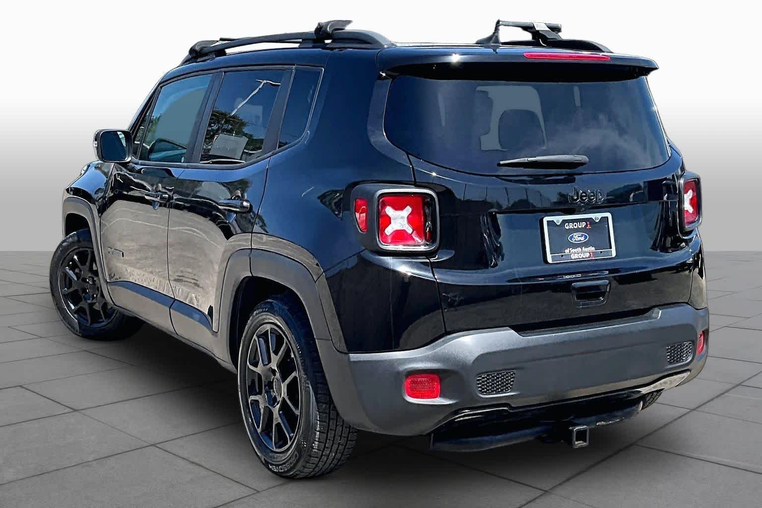 Used 2020 Black Clearcoat Jeep Altitude image 11