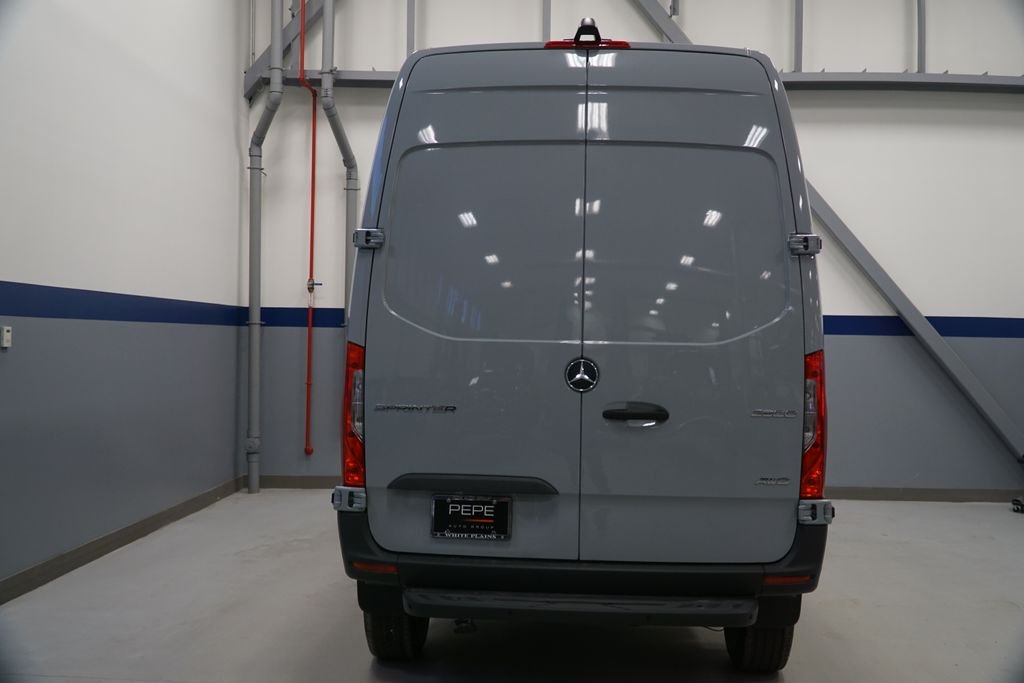 New 2025 Silver+Gray Mercedes-Benz Cargo 144 WB image 5