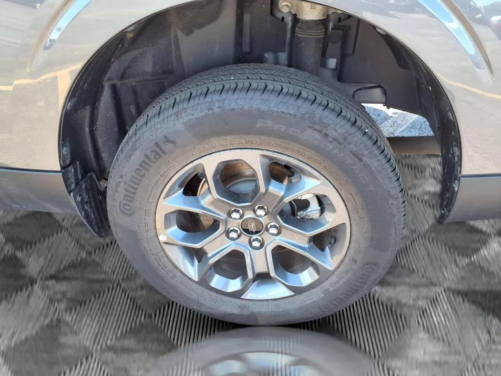 Used 2026 Gray Ford XLT image 21