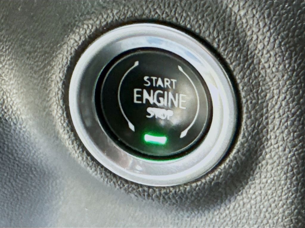 Used 2021 Satin Steel Metallic GMC Elevation image 20