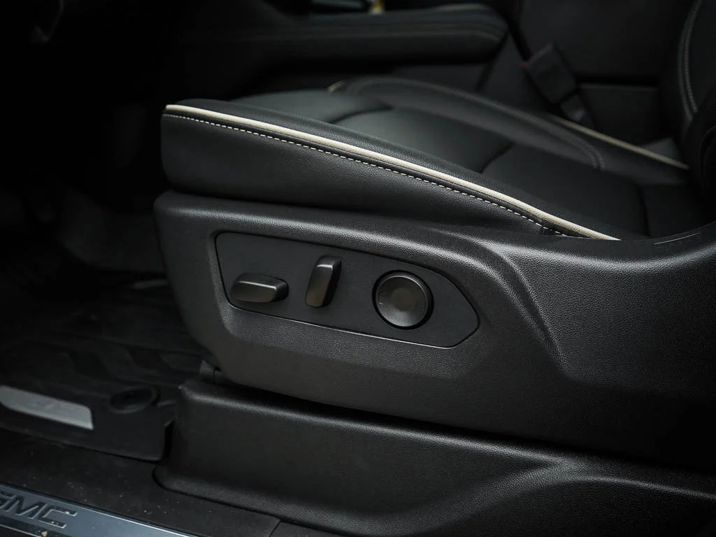 New 2026 Onyx Black GMC Elevation image 21