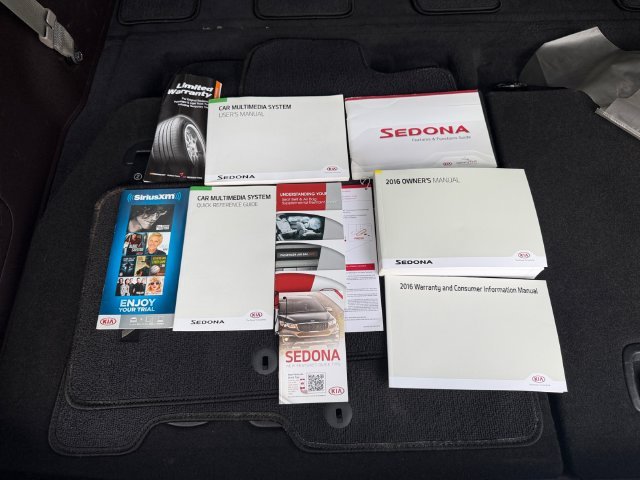 Used 2016 Black Kia SXL image 40