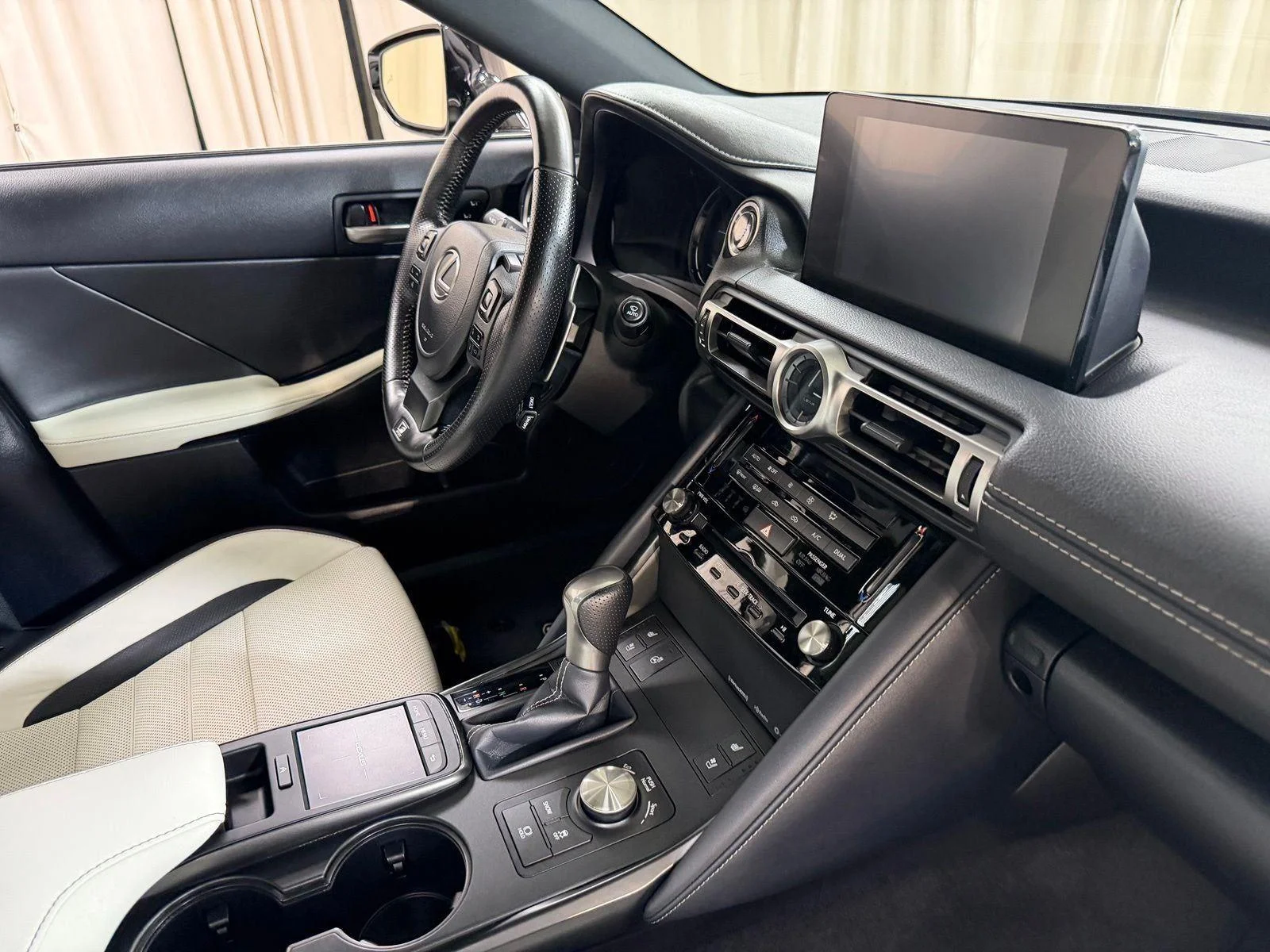 Used 2022 Atomic Silver Lexus IS 350 F SPORT image 44