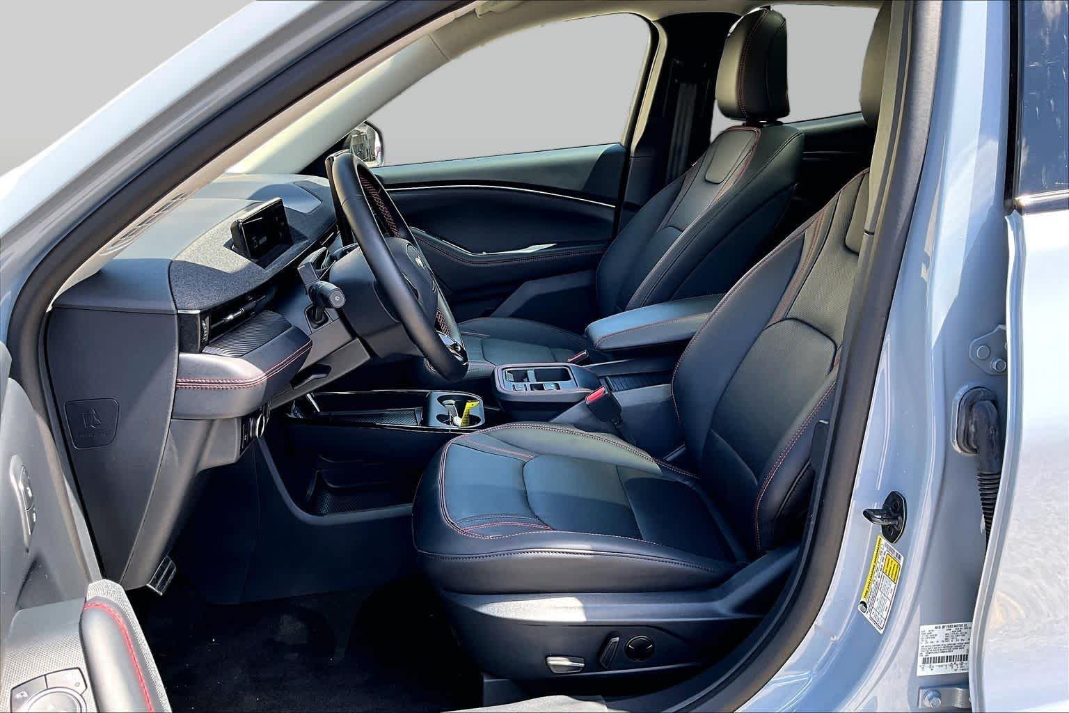 Certified Used 2025 Glacier Gray Metallic Ford Premium image 9
