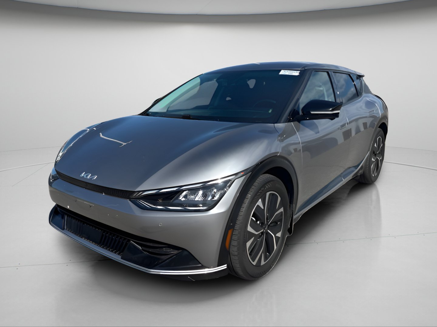 Used 2023 Steel Gray Kia Wind image 5