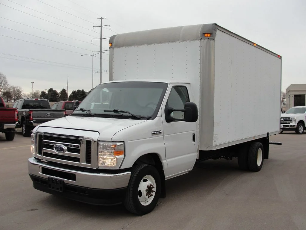 2023 Ford E-Series DRW E-450 Super Duty 158 in WB's photo