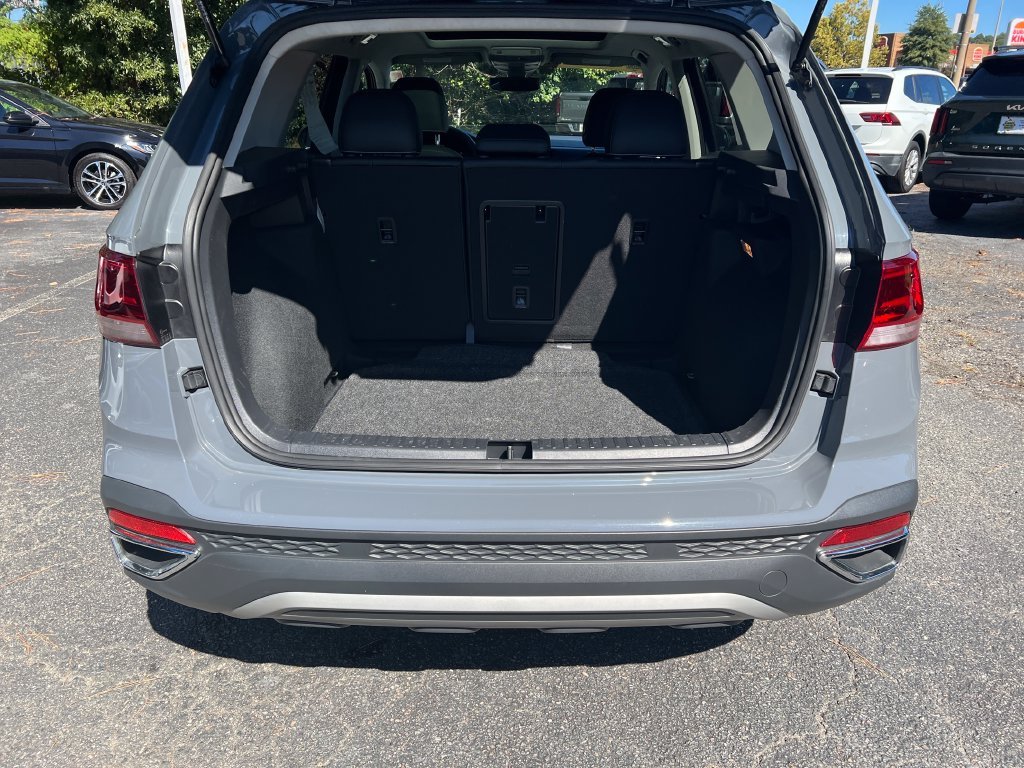 Certified Used 2023 Pure Gray Volkswagen 1.5T SE image 27