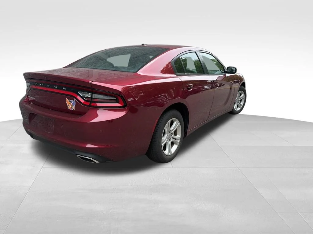 Used 2021 Red Dodge SXT image 5