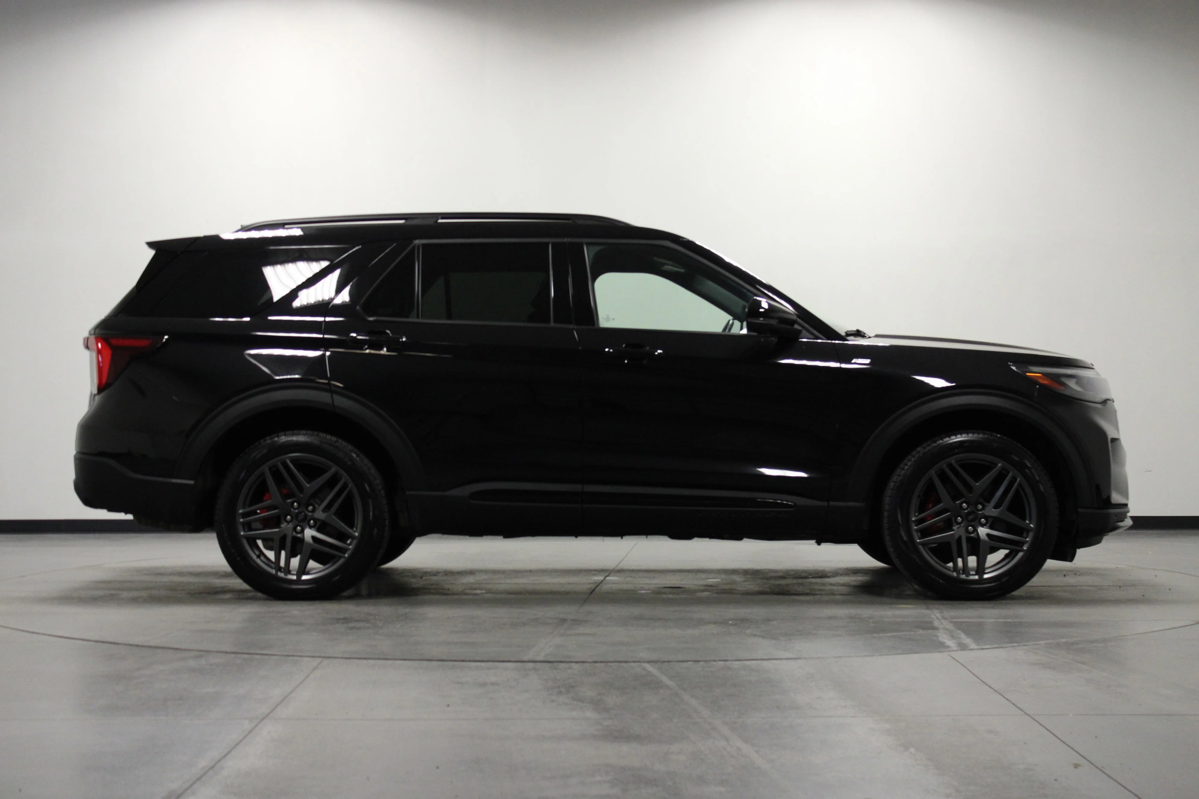 Used 2025 Black Metallic Ford ST-Line image 3