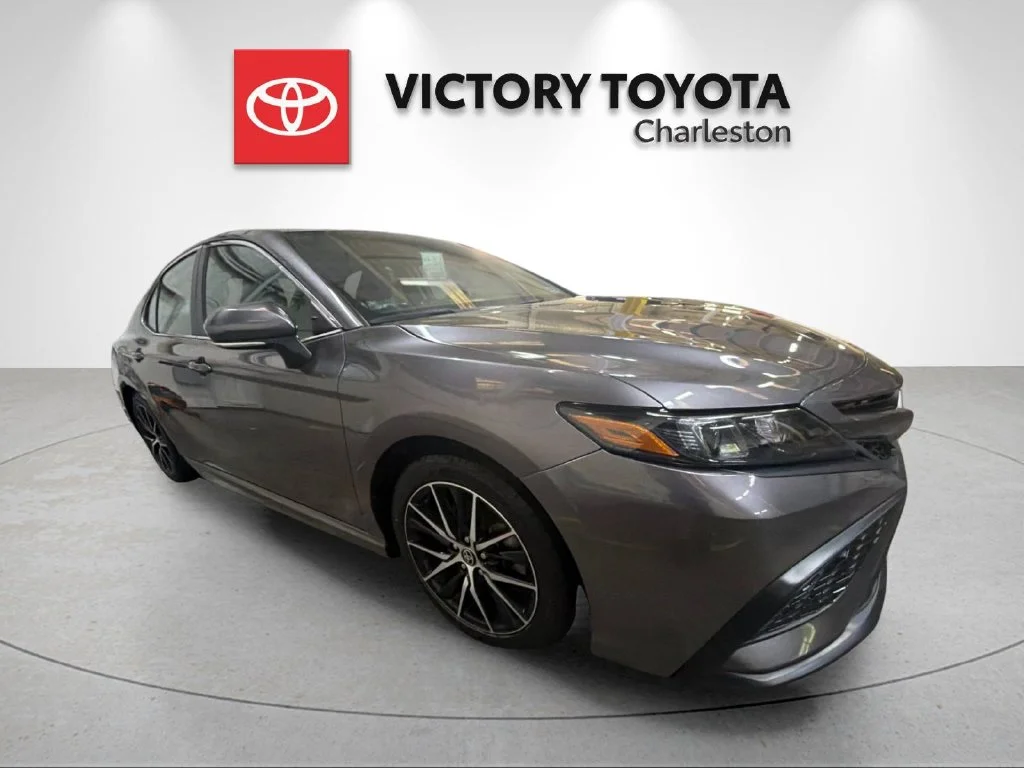 Used 2024 Gray Toyota SE image 5