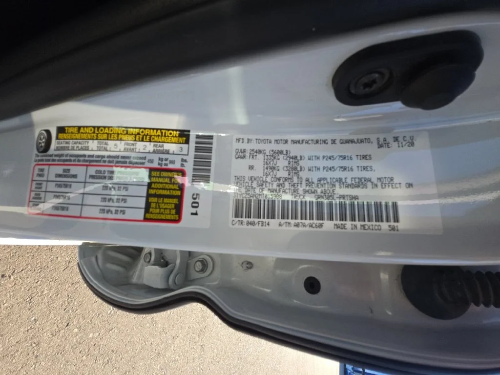 Used 2021 White Toyota SR image 31