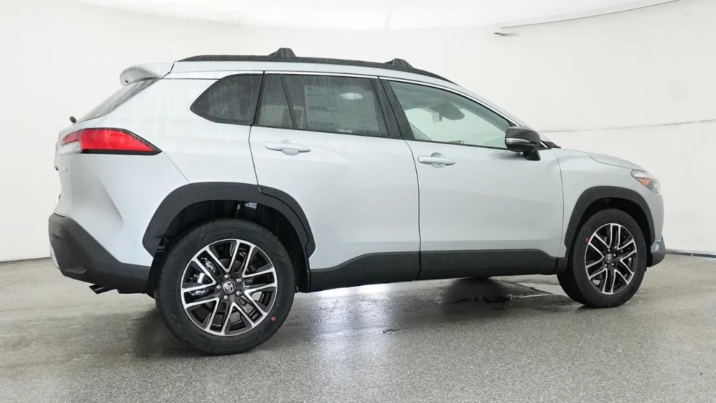 New 2026 Sonic Silver Toyota XLE image 33