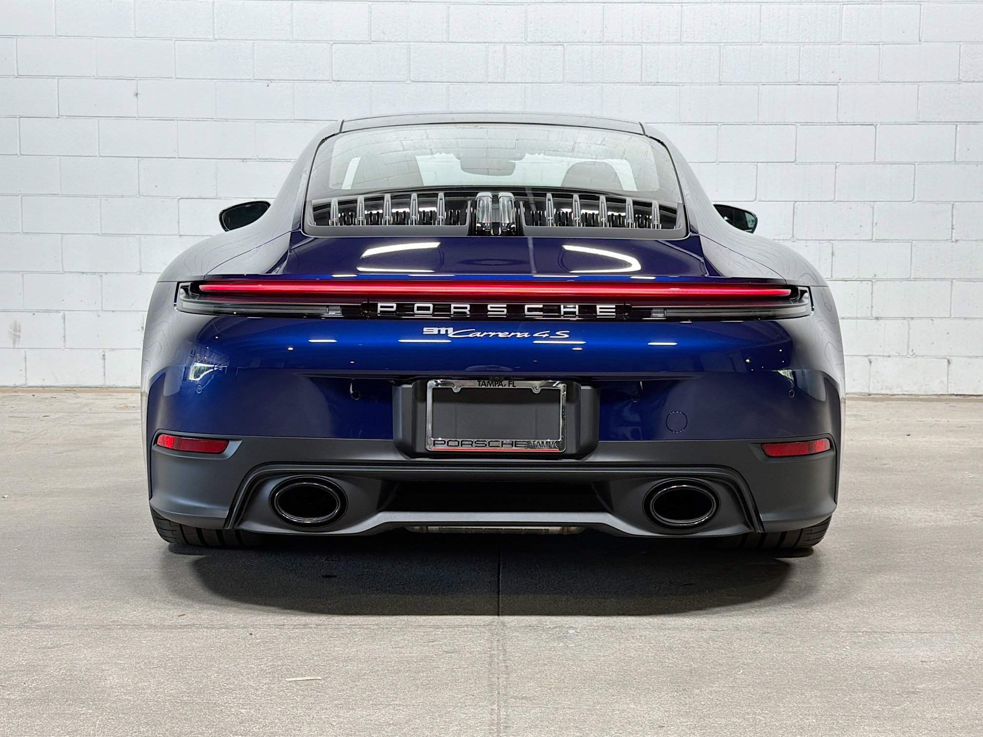 New 2026 Gentian Blue Metallic Porsche Carrera 4S image 8