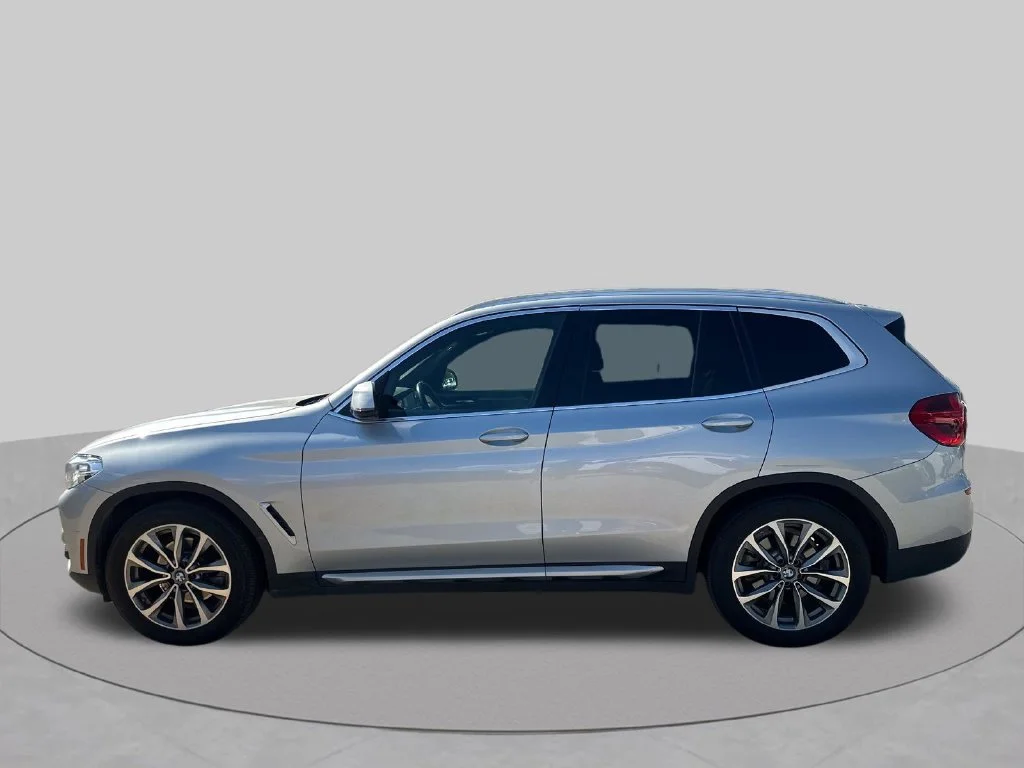 Used 2019 Silver BMW xDrive30i image 32