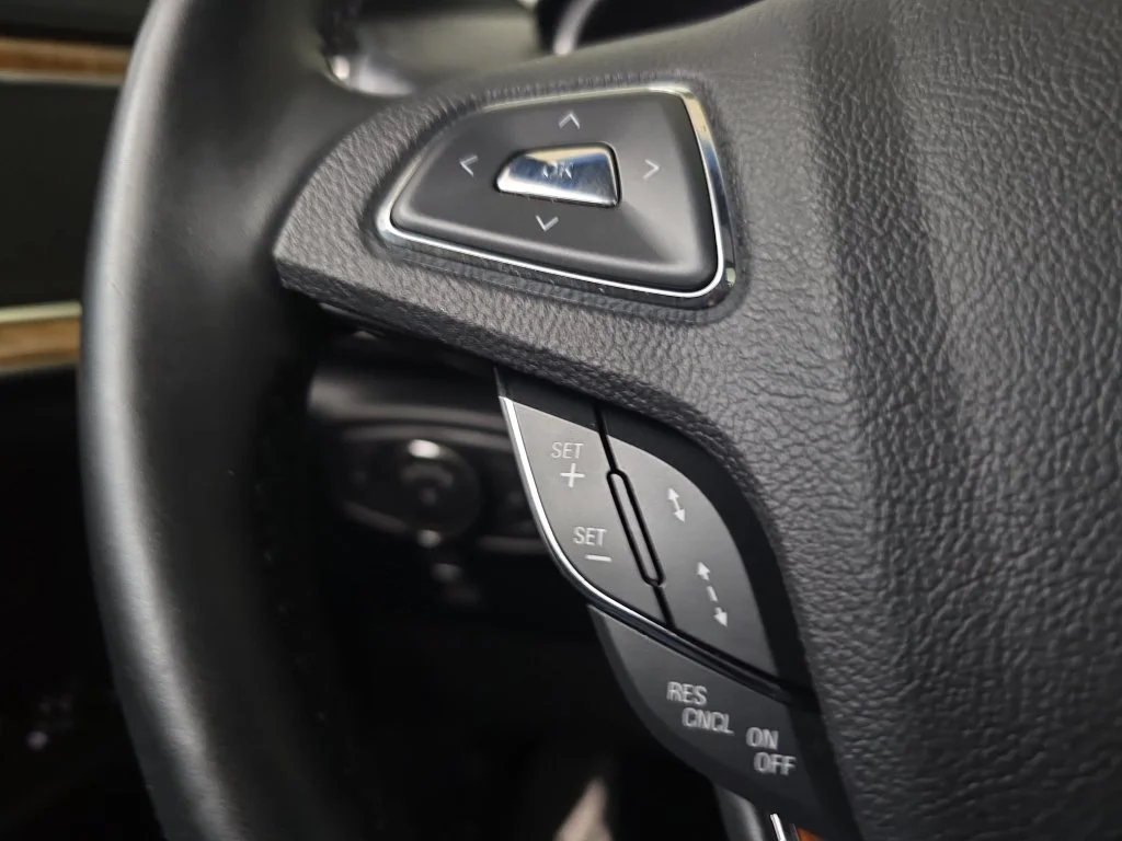Used 2016 Black Lincoln Reserve image 19
