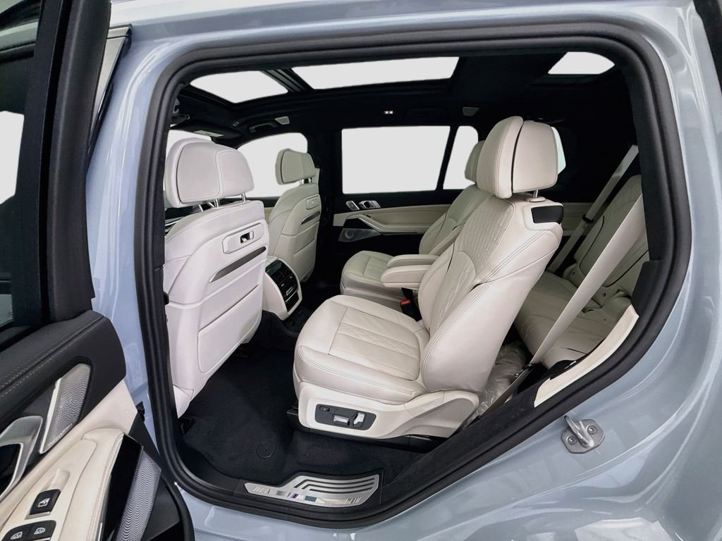 Used 2027 Gray Metallic BMW xDrive40i image 20
