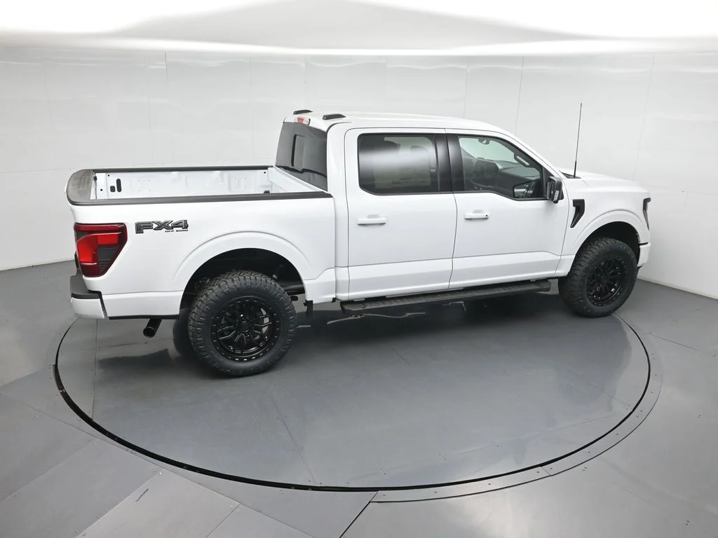 New 2026 Oxford White Ford XLT image 39