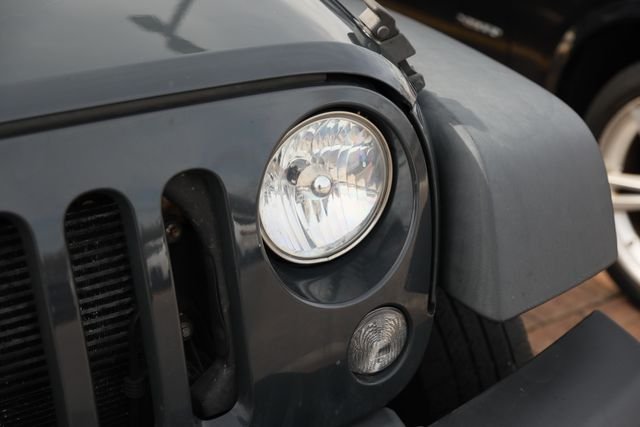 Used 2017 Gray Jeep Unlimited Sport image 25