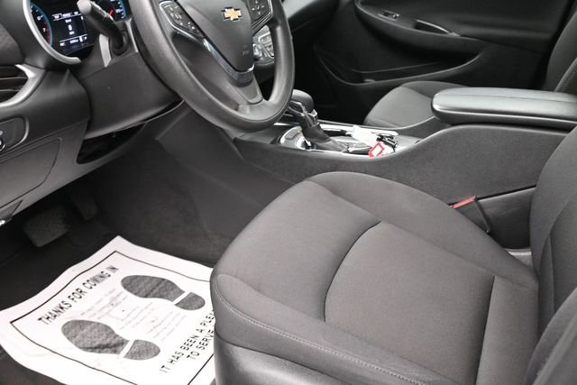 Used 2024 Mineral Gray Metallic Chevrolet LT image 14