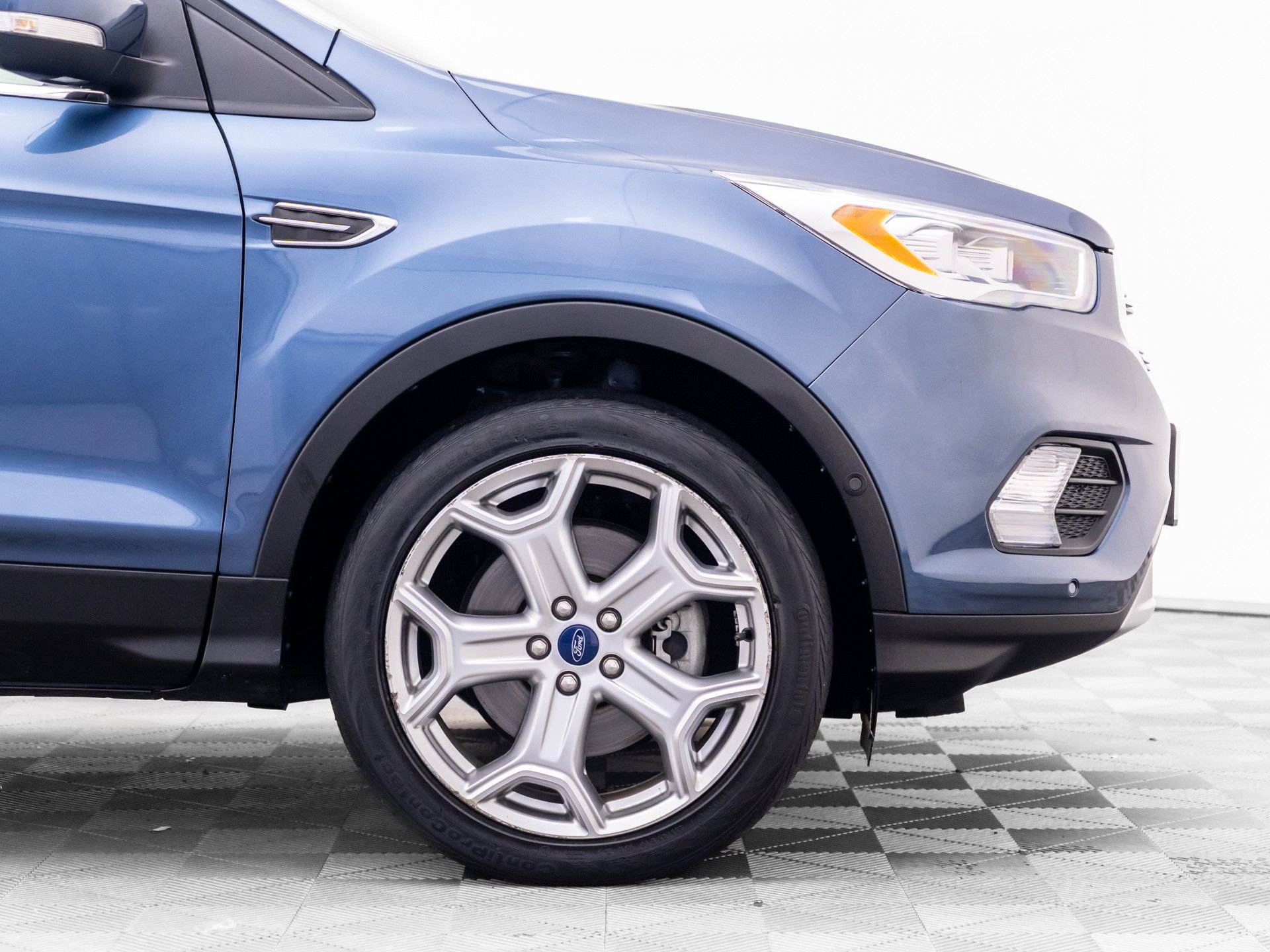 Used 2018 Blue Ford Titanium image 35