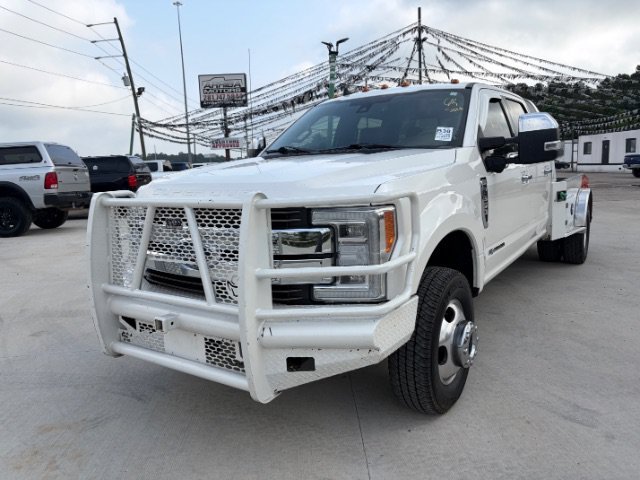 Used 2019 White Ford King Ranch image 1