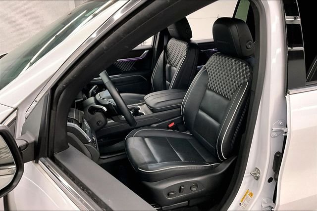 Used 2024 White Frost Tricoat GMC Denali image 24
