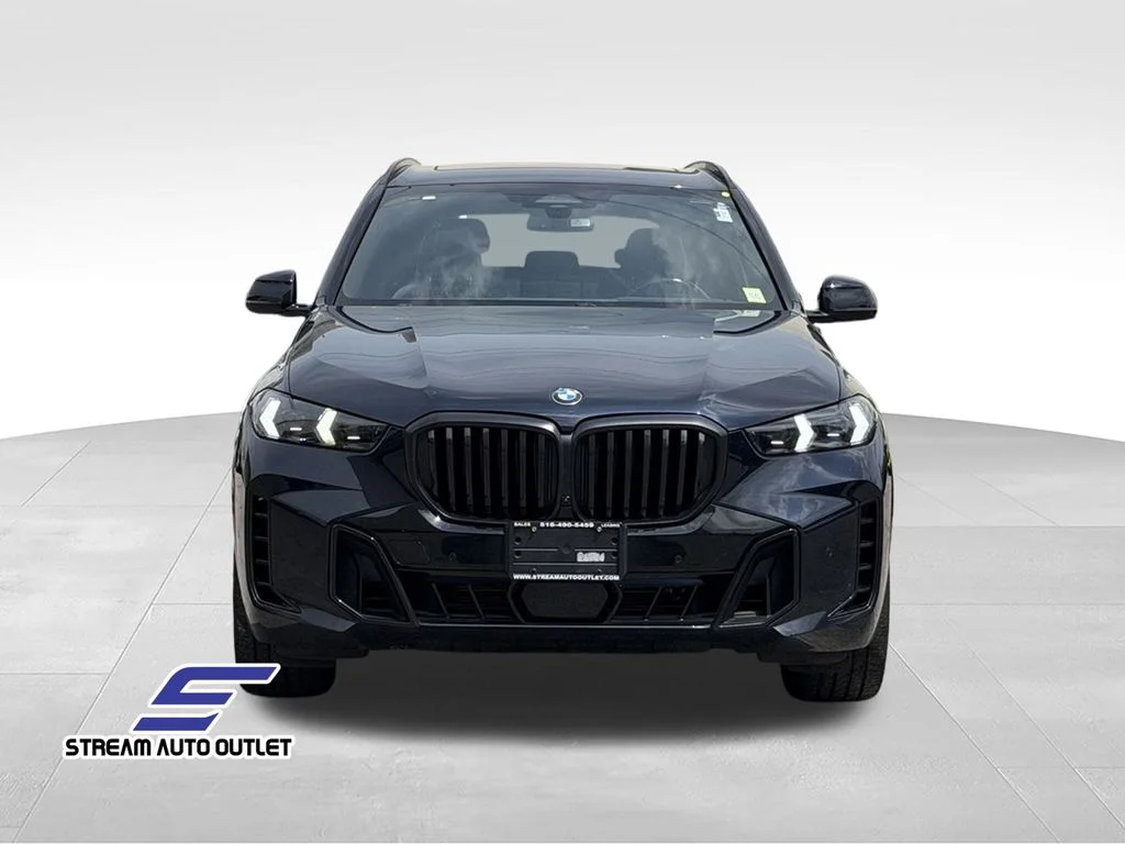 Used 2024 Black BMW xDrive40i image 2