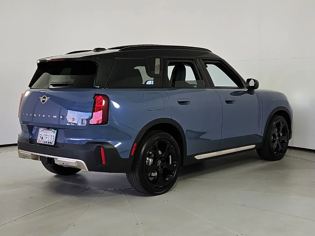 Used 2026 Blue MINI Iconic image 7