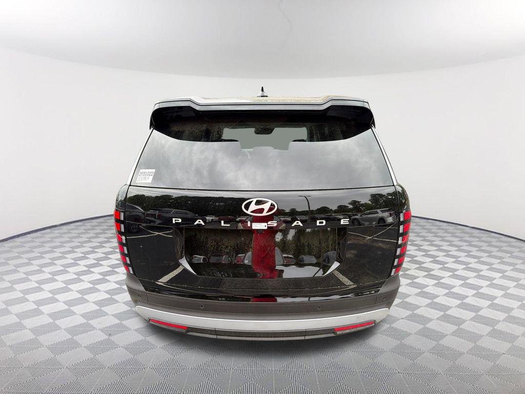 New 2026 Black Hyundai SE FWD image 6