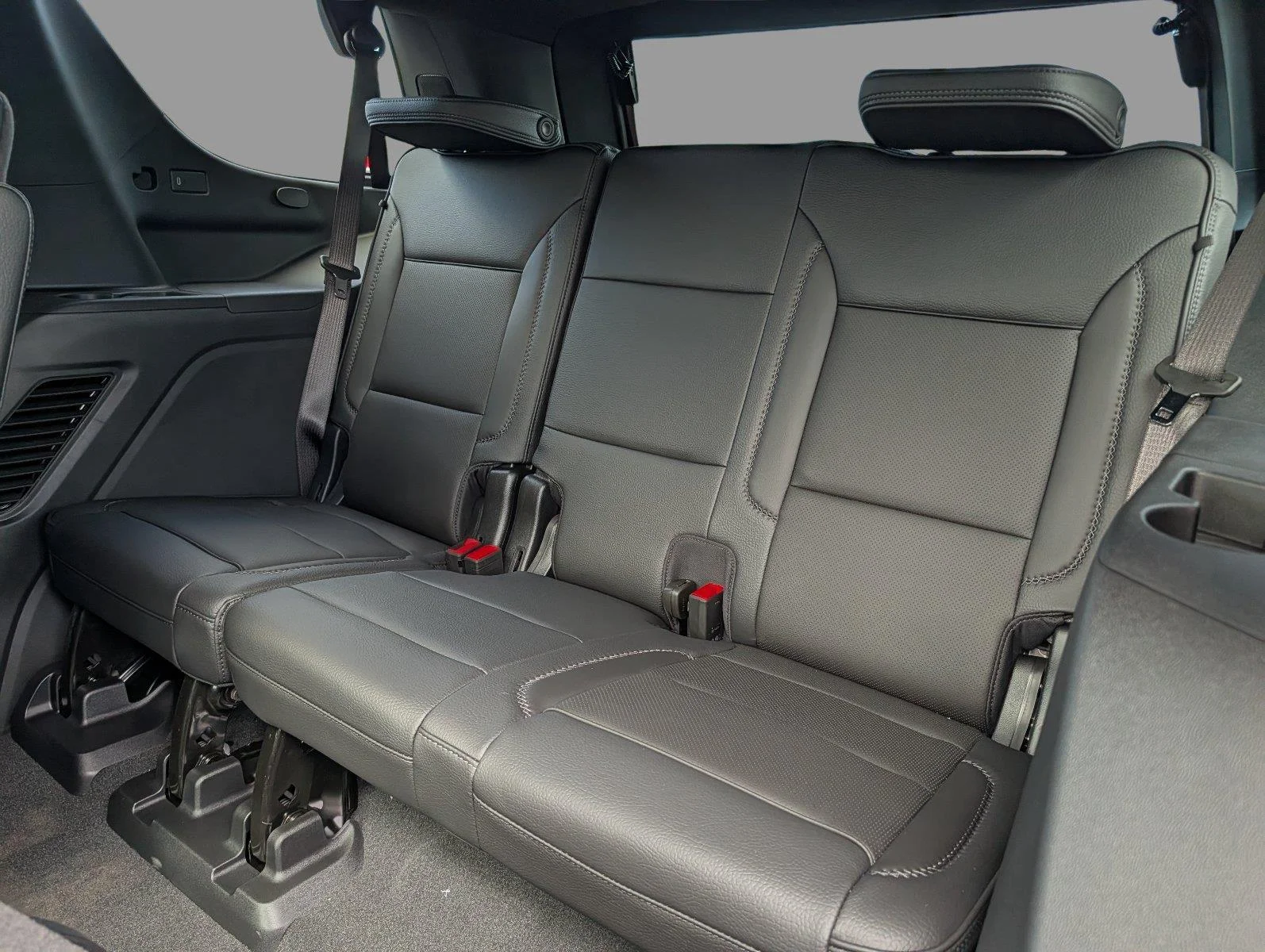 New 2026 Titanium Rush Metallic GMC Denali image 34
