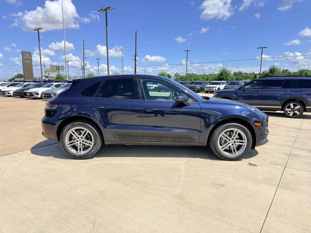 Used 2019 Night Blue Metallic Porsche Base image 5