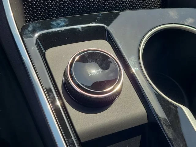 New 2027 Sterling Gray Metallic Chevrolet LT image 31