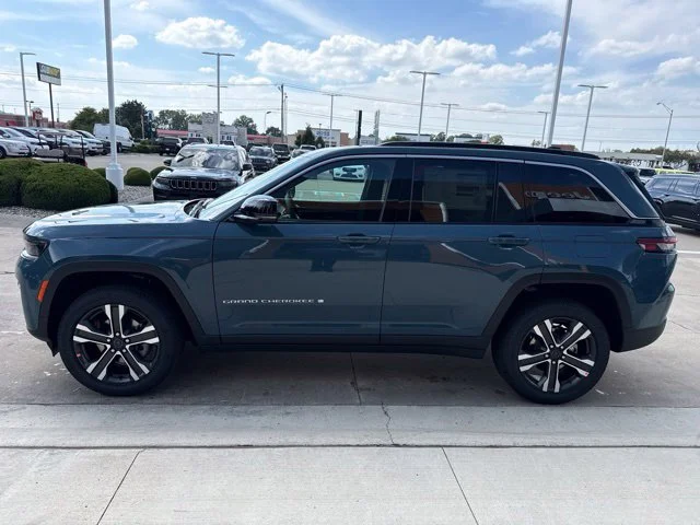 New 2027 Gray Jeep Limited image 8
