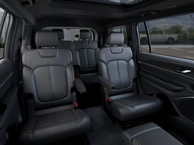 New 2026 Silver Zynith Exterior Paint Jeep  image 15