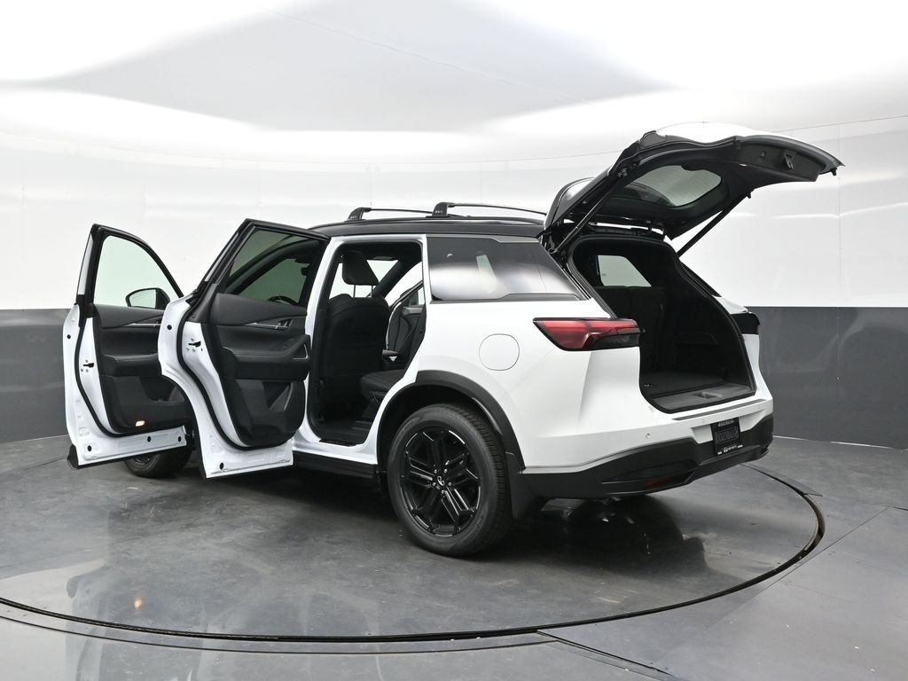 New 2027 2T RAD WHT INFINITI Sport AWD image 53