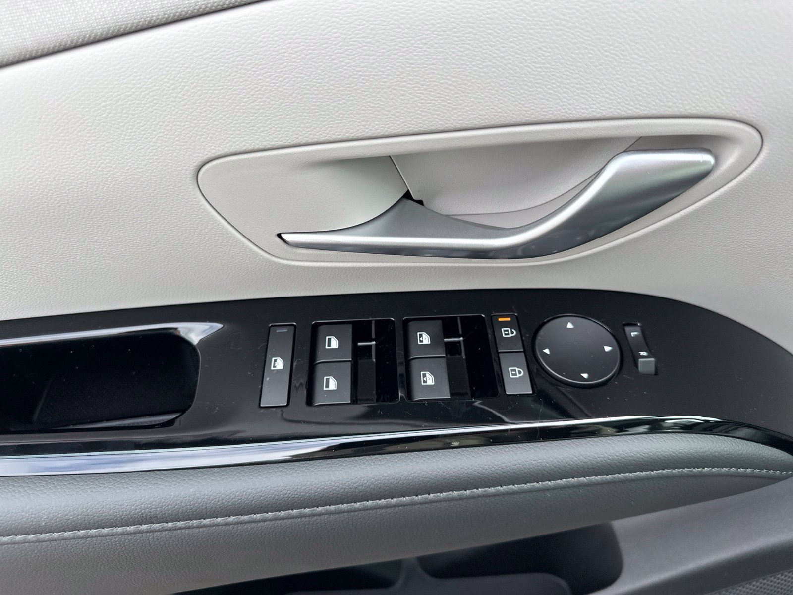 New 2026 Gray Hyundai Limited image 15