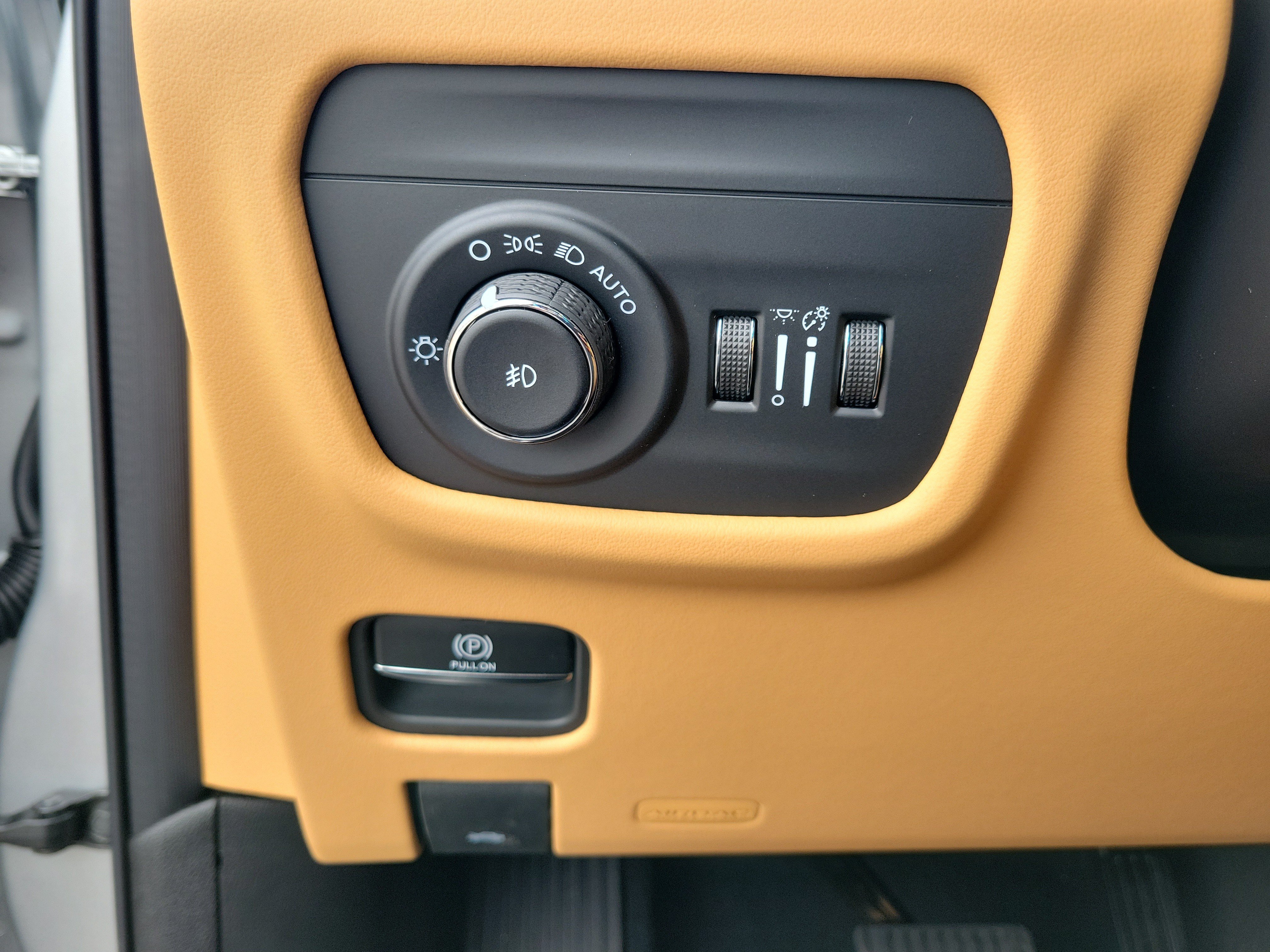 New 2026 Silver Zynith Exterior Paint Jeep Summit image 24