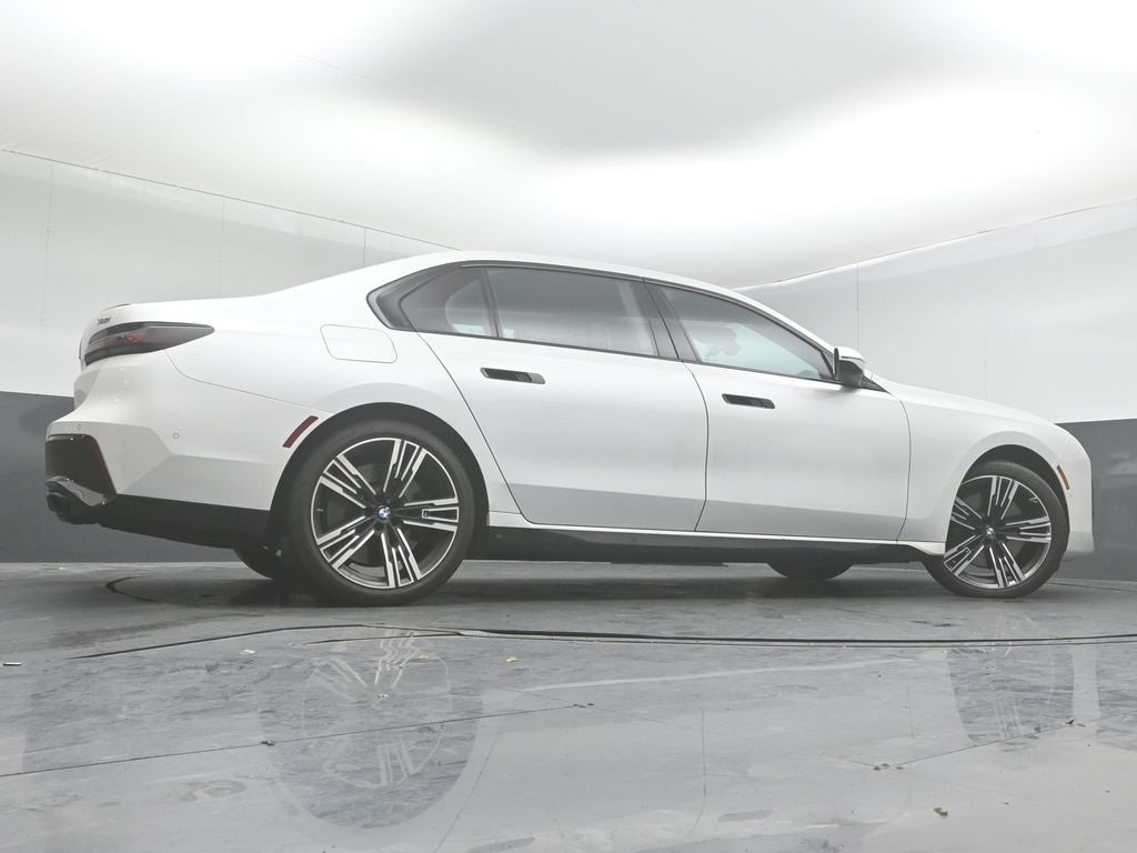 2023 BMW 760I - Image 41