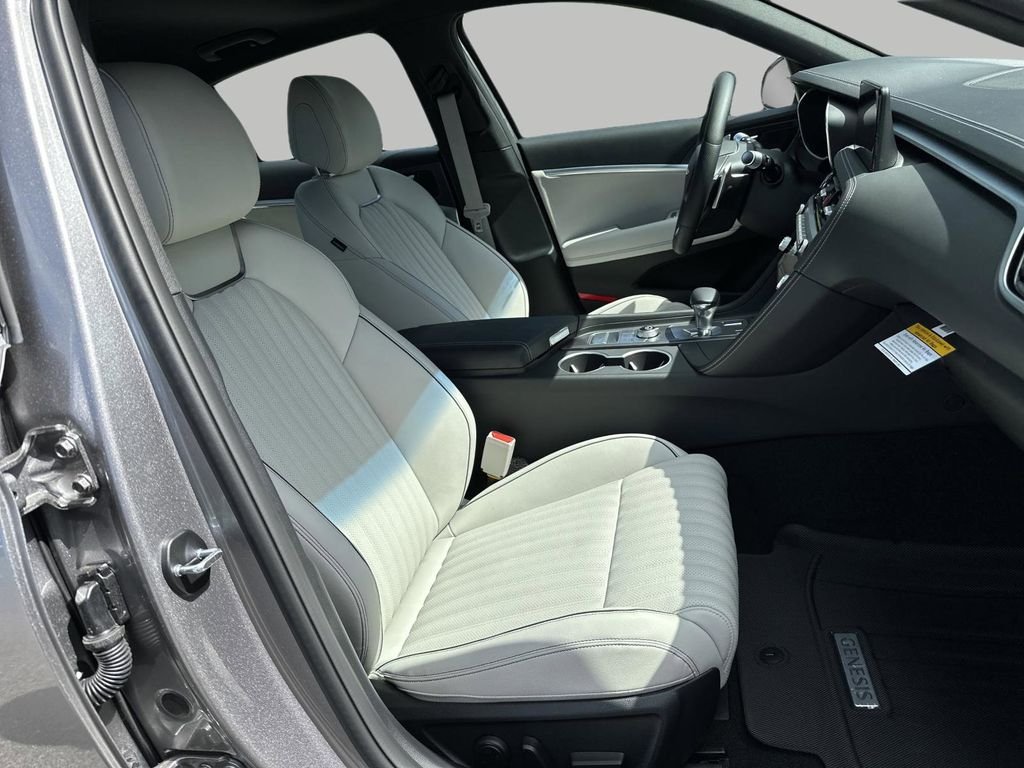New 2026 Silver Genesis 3.3T SPORT PRESTIGE image 25