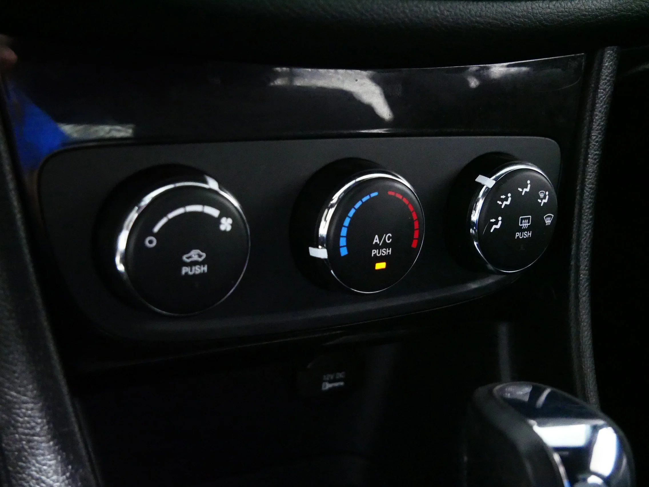 Used 2011 Bright Silver Metallic Chrysler LX image 23
