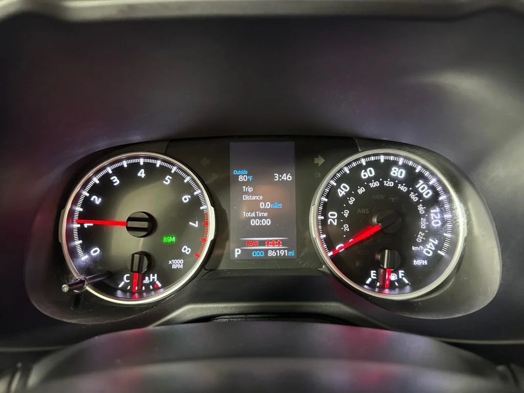 Used 2020 Silver Sky Metallic Toyota XLE image 19