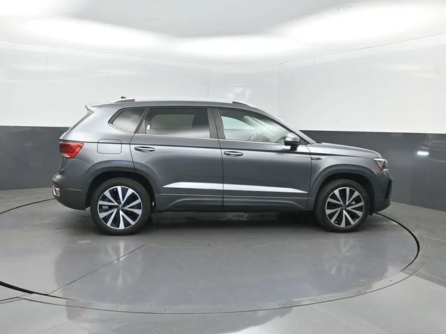 Used 2022 Gray Volkswagen 1.5T SE image 36