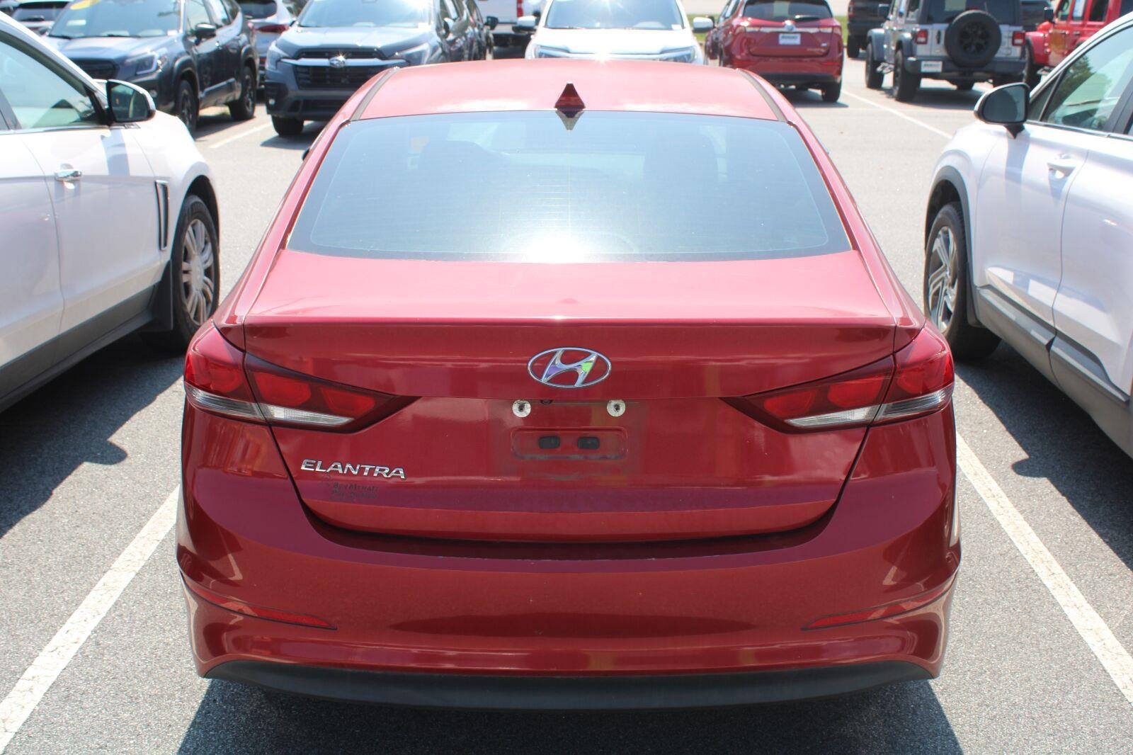 Used 2018 Scarlet Red Hyundai SEL image 5